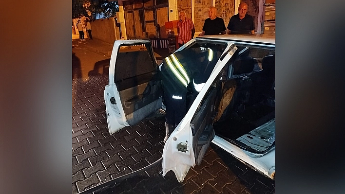 Bingöl'de araç alev aldı!