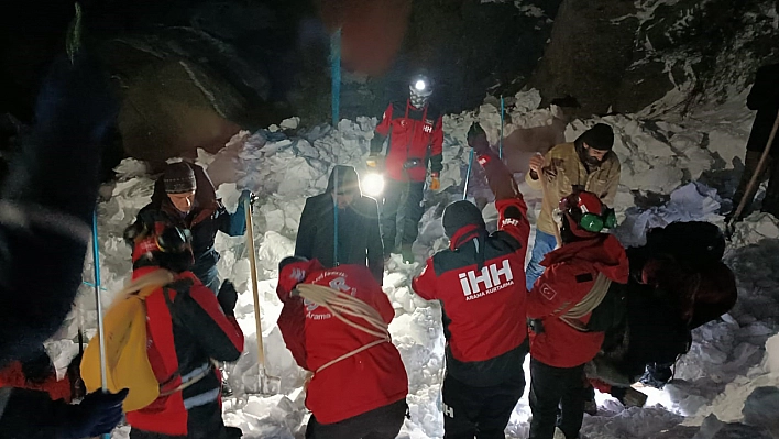 Bingöl'de Çığ Düştü! Aramalar Devam Ediyor