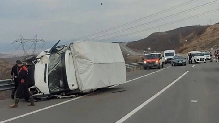 Bingöl'de feci kaza: 5 yaralı