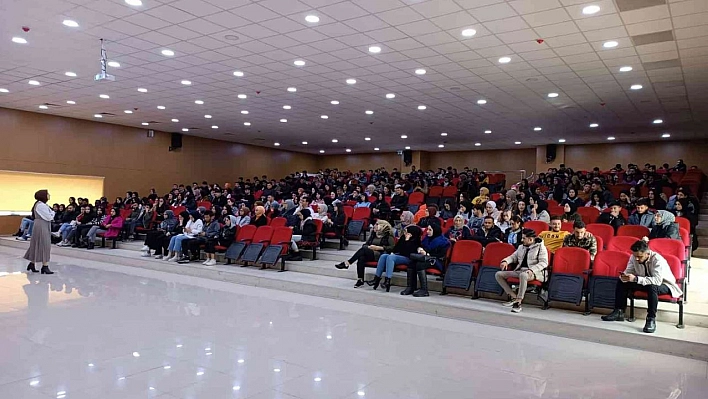 Bingöl'de öğrencilere 'Evlilik Öncesi Eğitim' semineri verildi