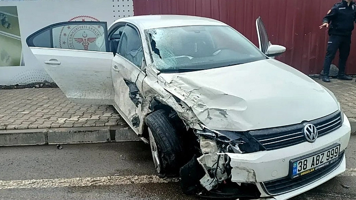 Bingöl'de trafik kazası: 3 yaralı