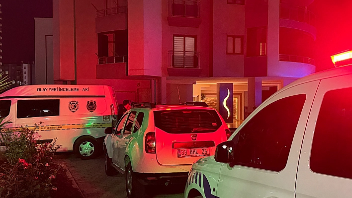 Boşanma Aşamasındaki Eşini Öldürüp İntihar Etti