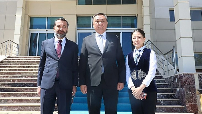 Büyükelçi Ömüraliyev'den, Başkan Şerifoğulları'na Ziyaret