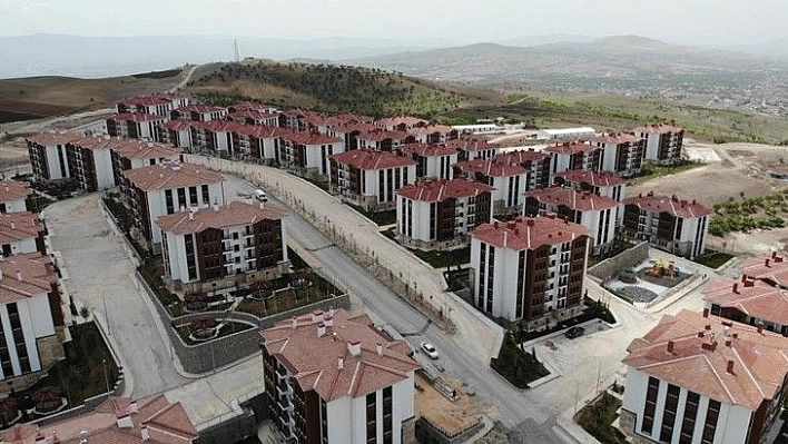 Çatalçeşme'de konutlar teslim edilmeye başlandı