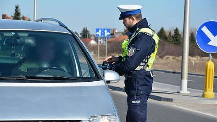 Cezalar yerinde durmak bilmiyor: Artık trafikte bunu yapanlar 4064 TL ödeyecek