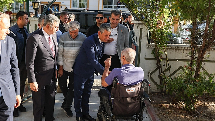 CHP Genel Başkanı Özel ve Milletvekili Erol'dan şehit ailesine anlamlı ziyaret