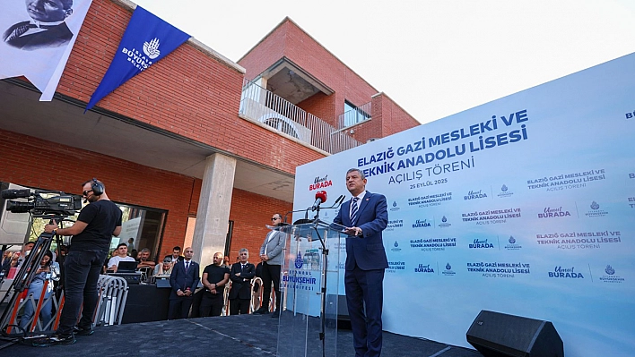 CHP Genel Başkanı Özgür Özel'den Elazığ'da Gürsel Erol'a övgü dolu sözler