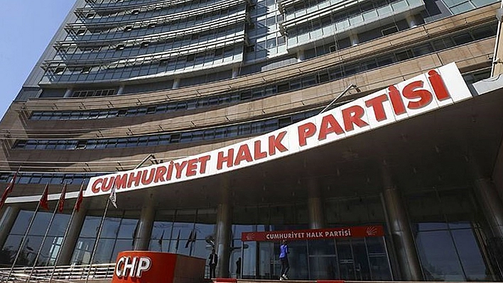 CHP, Yol Ayrımında