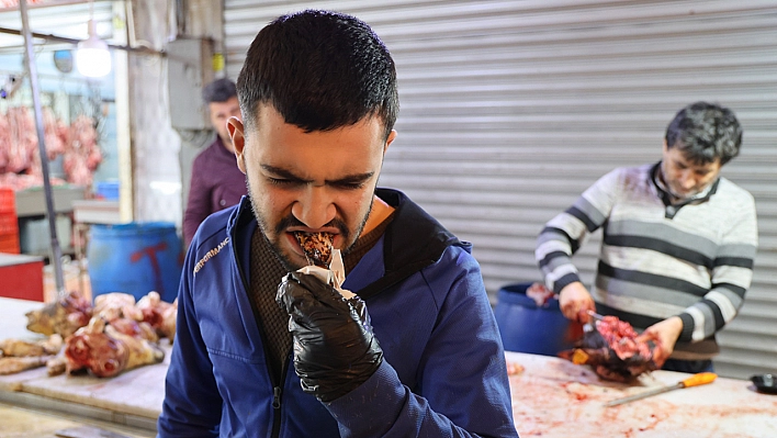 Çin'e Kızan Türkler 'Koyun Kulağı' Yemeye Başladı!