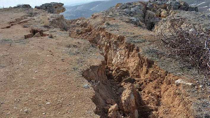 Darende'de depremin ürkütücü fotoğrafı