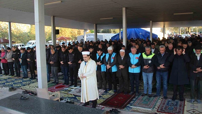 Deprem bölgesi Malatya'da buruk Ramazan Bayramı sevinci