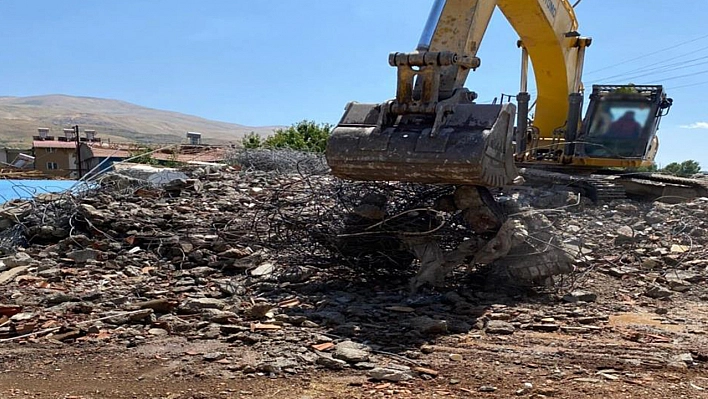 Deprem bölgesi Malatya'da yıkım yolsuzluğu