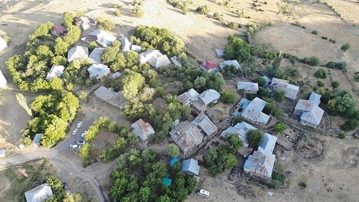 Deprem en çok Elazığ'ı etkiledi, hasar gün ağarınca ortaya çıktı