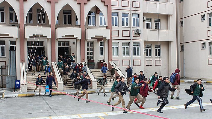 Deprem nedeniyle eğitime ara verilen il sayısı Elazığ dahil 5 oldu!