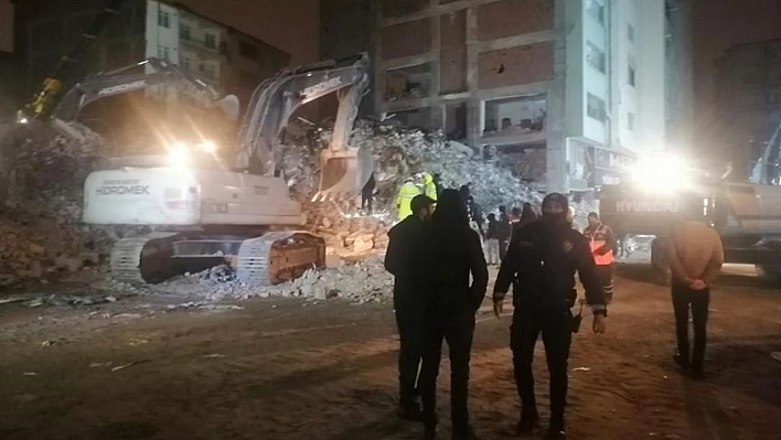 Depremde hayatını kaybeden vatandaşlarımızın sayısı 3 bin 381'e yükseldi