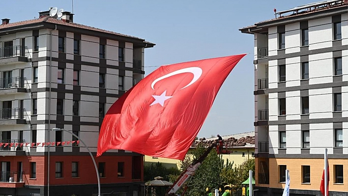 Depremzedelere sıcak bir yuva: Malatya'da konut teslimi başladı