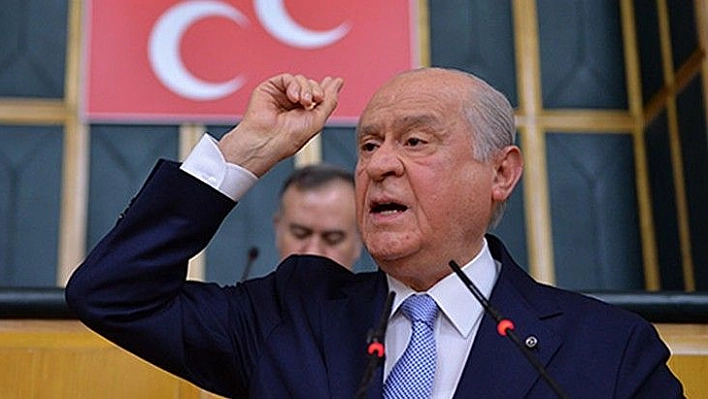 Devlet Bahçeli'den Ahmet Şık'a sert yanıt: 'Bu hainin dokunulmazlığını kaldırıp adalete teslim etmeyecek miyiz?'