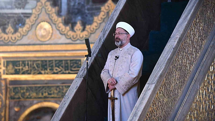 Diyanet İşleri Başkanı Erbaş, Ayasofya Camii'nde hutbe okudu