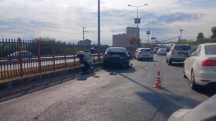 Diyarbakır-Elazığ yolunda zincirleme kaza, trafiği kilitledi