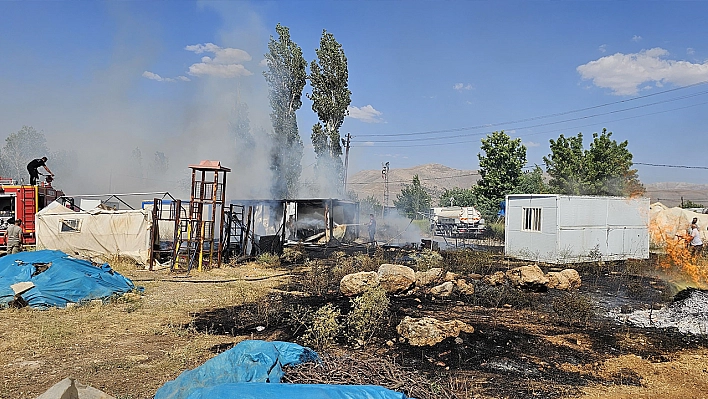 Doğanşehir'de konteyner yangını