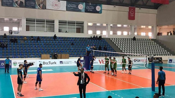 Efeler Ligi: Bingöl Solhan Spor: 2 - Halkbank: 3