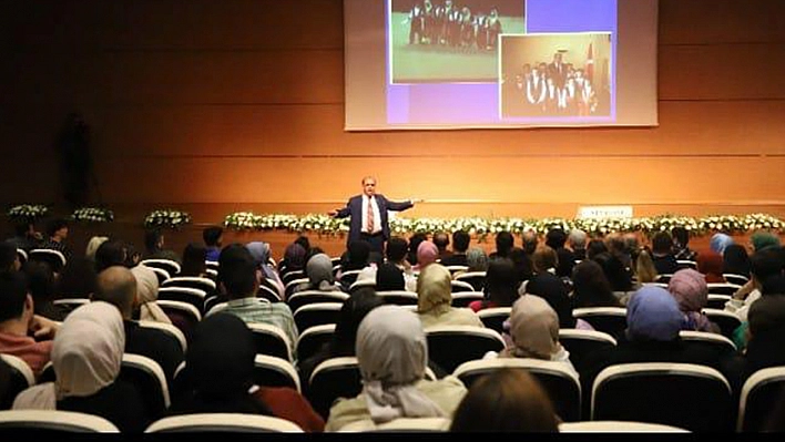 Eğitimci-Yazar Hacı Ormanoğlu NEVÜ'lü Öğrencilerle Buluştu