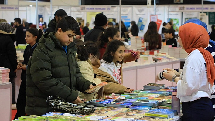 Elazığ Belediyesi 6. Kitap Fuarı sona erdi