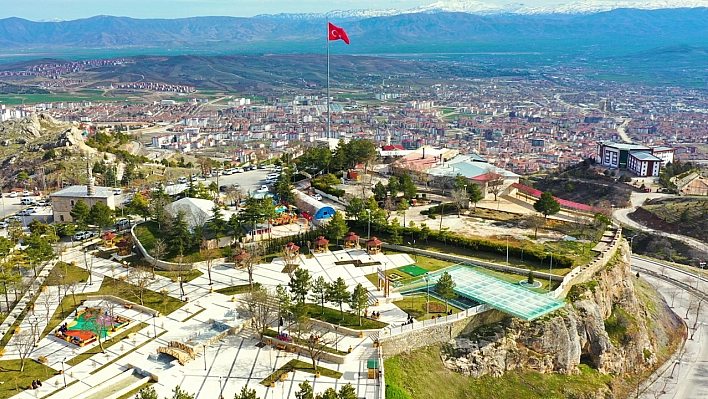 Elazığ Belediyesi Daha Yeşil Bir Elazığ İçin Devam ediyor