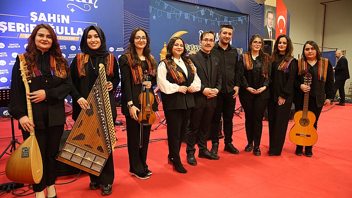 Elazığ Belediyesi kadın Kürsübaşı ekibi sahne aldı