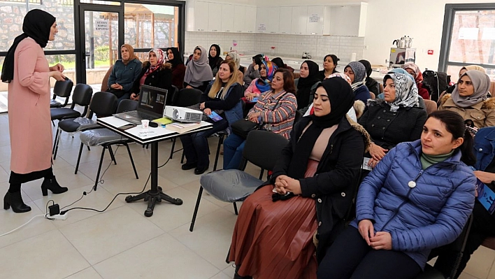 Elazığ Belediyesi'nden Aile İçi İletişim Semineri