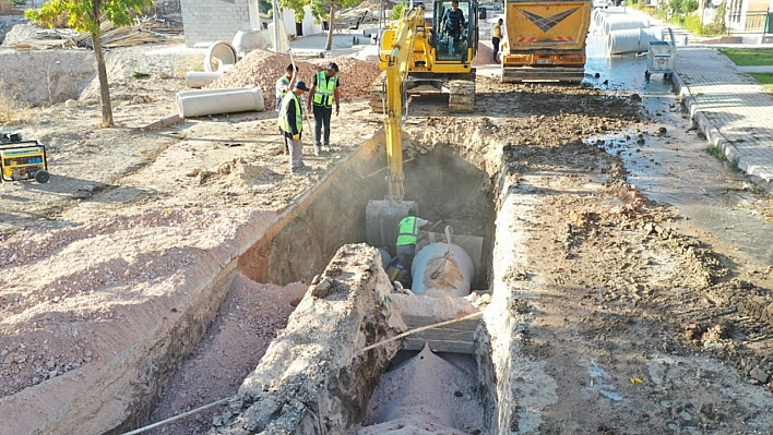 Elazığ Belediyesi'nin Altyapı Yenileme Çalışmaları Sürüyor