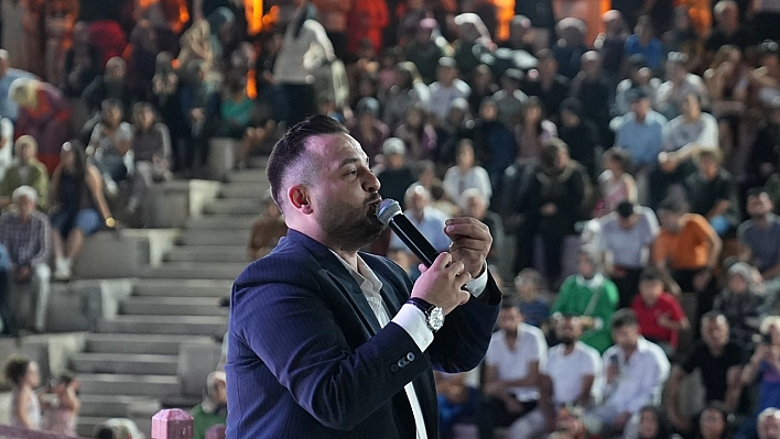 Elazığ Belediyesi yaz konserleri doludizgin sürüyor