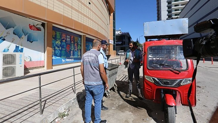 Elazığ Belediyesi Yelek ve Yaka Kartı Olmayan Hurda ve Atık Toplayıcılarına Yaptırım Uygulayacak