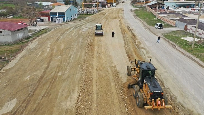 Elazığ Belediyesi Yol Çalışmalarını Sürdürüyor