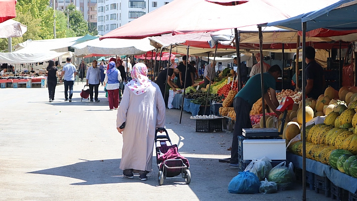 Elazığ'da 100 Liralık Pazar