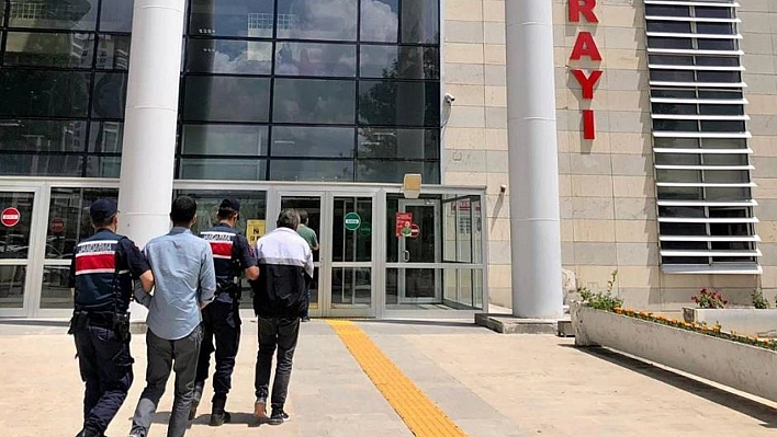 Elazığ'da 18 Yıl Kesinleşmiş Hapis Cezası Bulunan 2 Zanlı Yakalandı