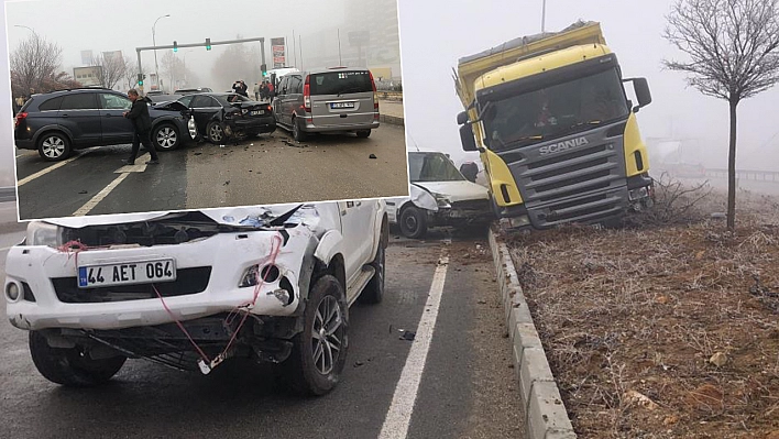 Elazığ'da 2 saatte 2 büyük kaza: 13 araç pert oldu!