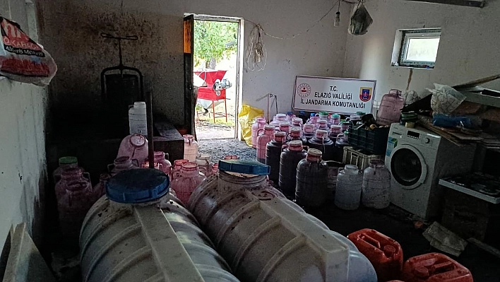 Elazığ'da 2 ton 600 litre kaçak şarap ele geçirildi