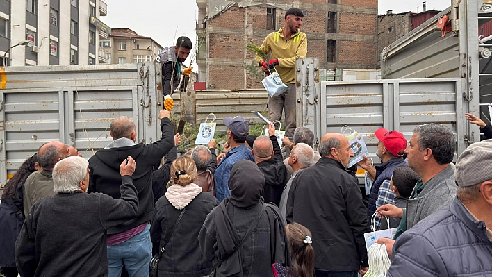 Elazığ'da 23 Bin 23 fidan ücretsiz dağıtıldı