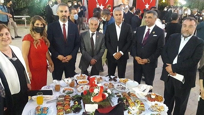 Elazığ'da 30 Ağustos Resepsiyonu Düzenlendi