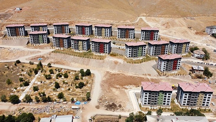 Elazığ'da 304 Depremzede Daha Evlerine Kavuştu