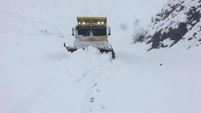 Elazığ'da 38 Köy Yolu Ulaşıma Kapandı