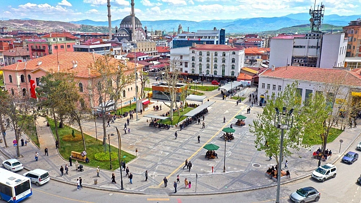 Elazığ'da 430 bin seçmen bin 631 sandıkta oy kullanacak