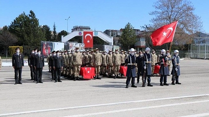 Elazığ'da acemi erler yemin etti