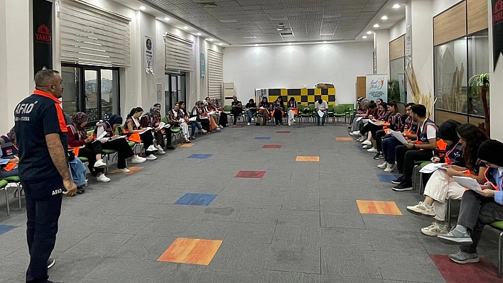 Elazığ'da AFAD gönüllülerinin eğitimleri sürüyor