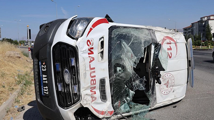 Elazığ'da Ambulans Takla Attı: Çok Sayıda Yaralı Var!