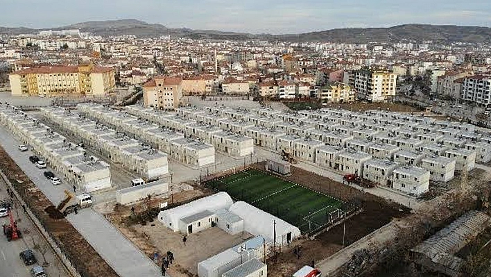 Elazığ'da barınma ihtiyacı bulunan 70 aile konteyner kente yerleştirildi