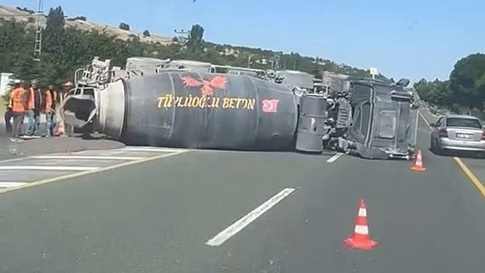 Elazığ'da beton mikseri devrildi: 1 yaralı