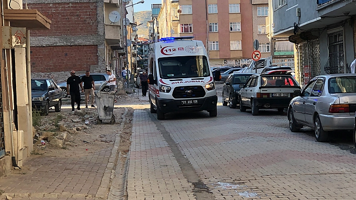 Elazığ'da Bıçaklı Kavga