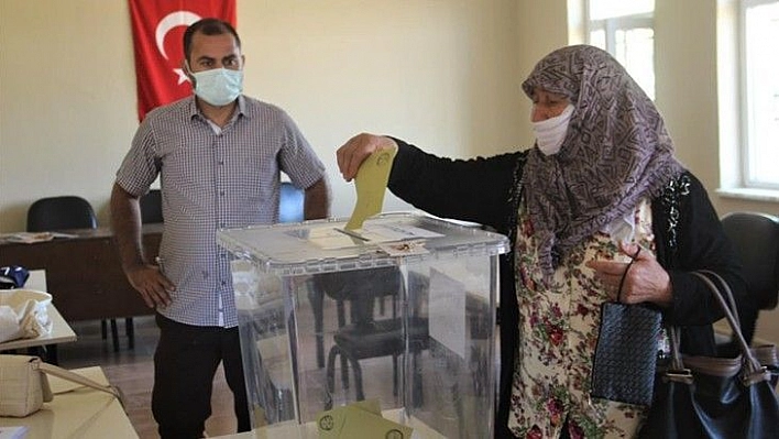 Elazığ'da bir köy mahalle olmak için referanduma gitti